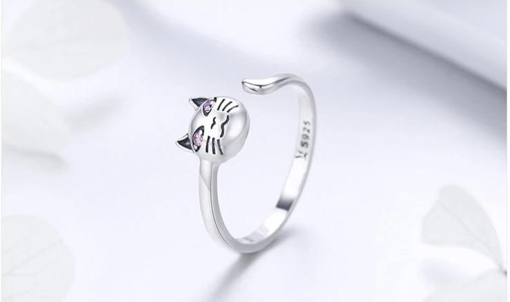 Silver Cat Ring <br> Cat with pink eyes - The Cat Paradise