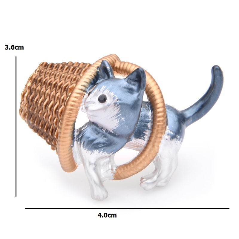 Cat Brooch - Cat in a basket - dimension