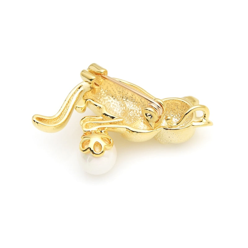 Cat Brooch <br> Gold Color