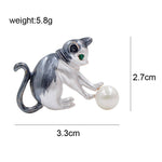 Cat Brooch - Kitten playing - dimension