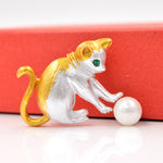 Cat Brooch <br> Kitten playing