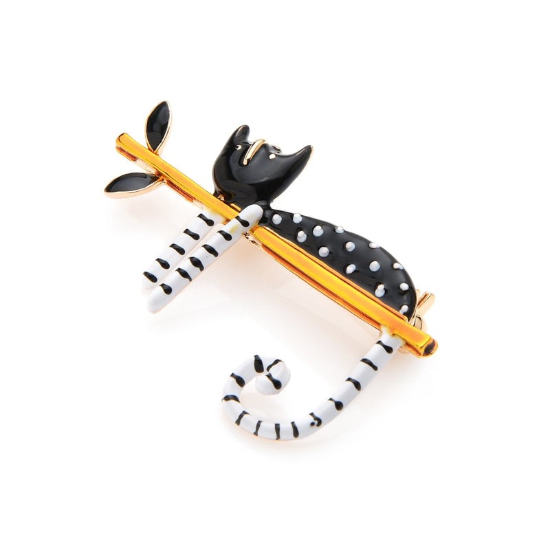 Cat Brooch <br> Black & white cat on a branch - The Cat Paradise